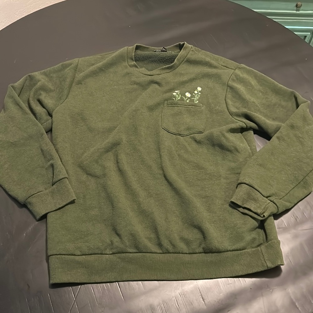 Green pocket crew neck